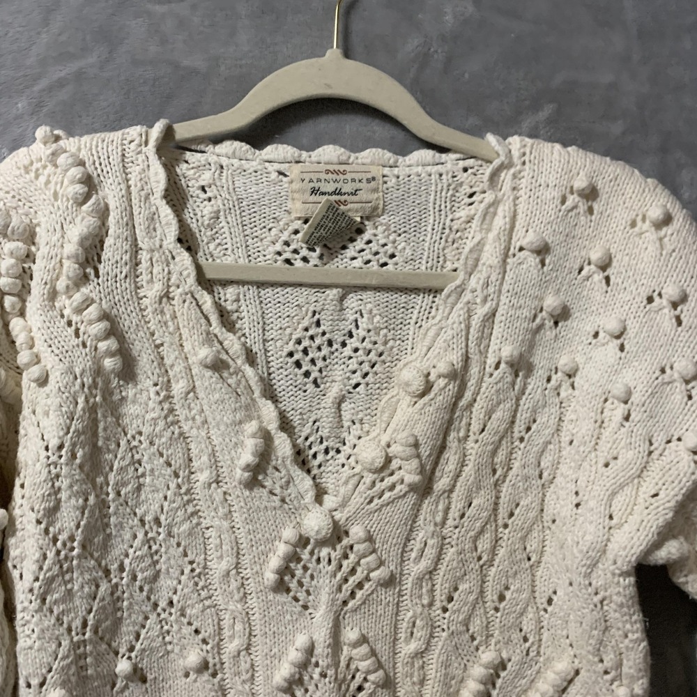 Vintage Yarnworks Sweater Womens Medium Ivory Handknit Cable Popcorn Chunky 90s - Picture 5 of 16